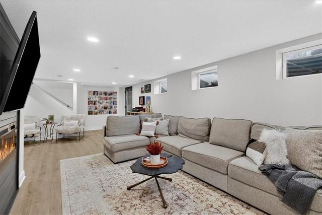 6204 W 61st Terrace, Mission, KS 66202