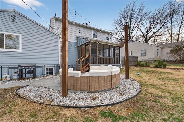 6204 W 61st Terrace, Mission, KS 66202