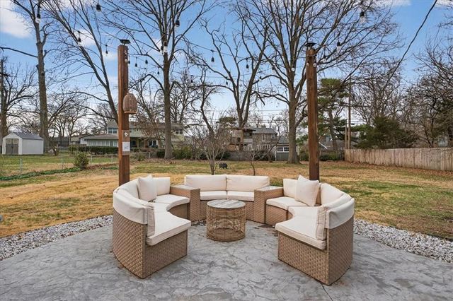 6204 W 61st Terrace, Mission, KS 66202