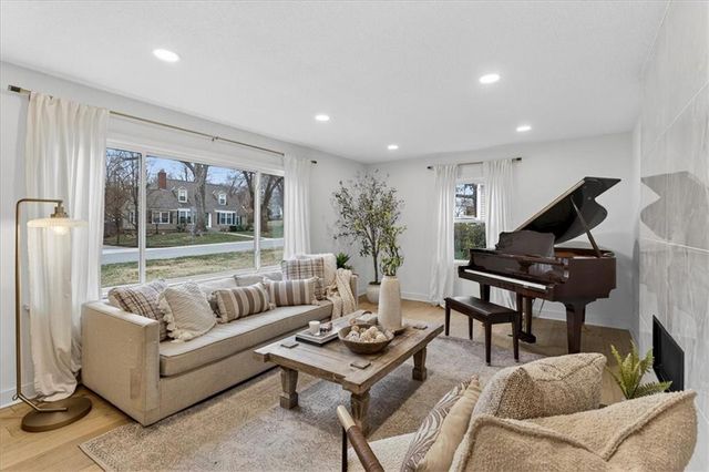 6204 W 61st Terrace, Mission, KS 66202