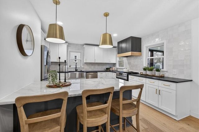 6204 W 61st Terrace, Mission, KS 66202