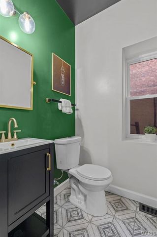 3830 Ohio Avenue, St Louis, MO 63118