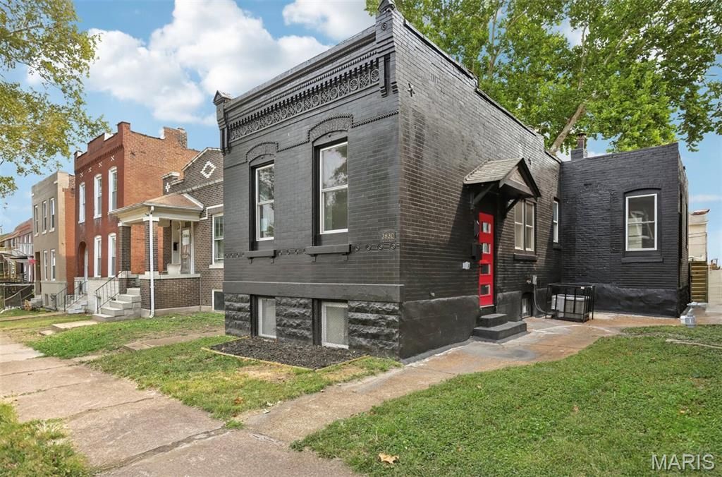 3830 Ohio Avenue, St Louis, MO 63118