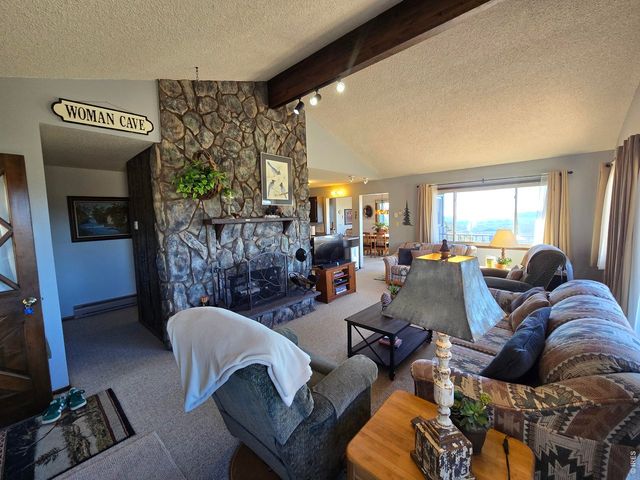 660 Jicarilla Trl, Red Feather Lakes, CO 80545