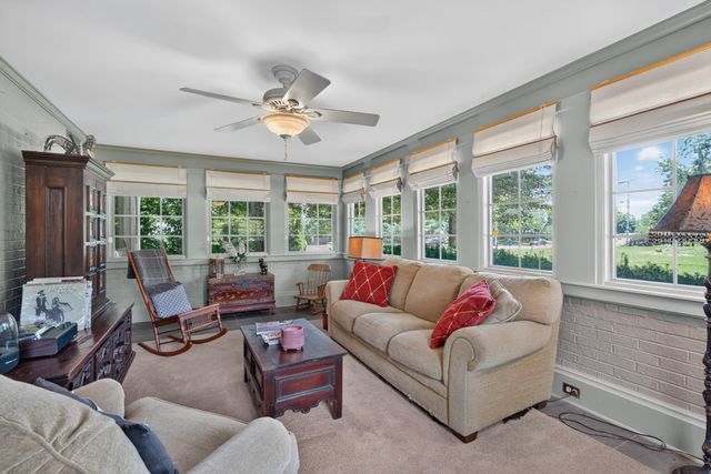 1566 Tates Creek Road, Lexington, KY 40502