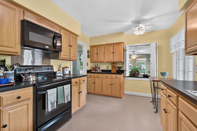 1566 Tates Creek Road, Lexington, KY 40502