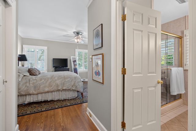 1566 Tates Creek Road, Lexington, KY 40502