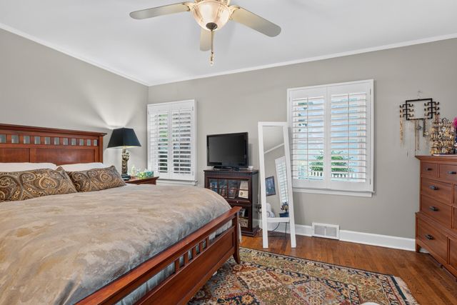 1566 Tates Creek Road, Lexington, KY 40502