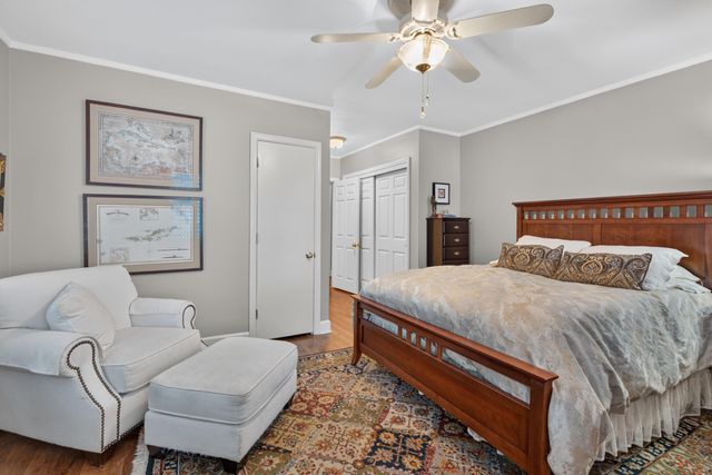1566 Tates Creek Road, Lexington, KY 40502