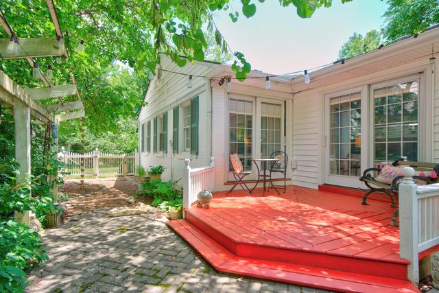 1566 Tates Creek Road, Lexington, KY 40502