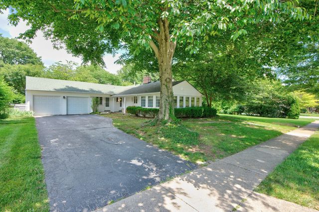 1566 Tates Creek Road, Lexington, KY 40502