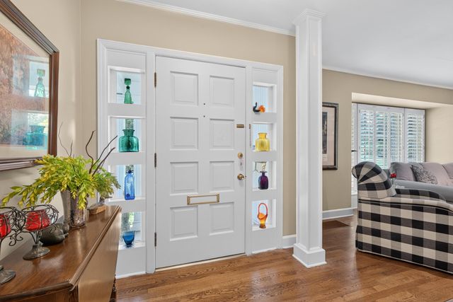 1566 Tates Creek Road, Lexington, KY 40502