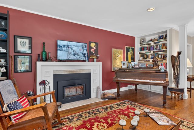 1566 Tates Creek Road, Lexington, KY 40502