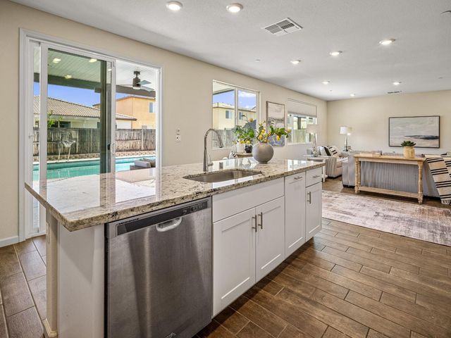 3048 Lemonade Lane, Roseville, CA 95747