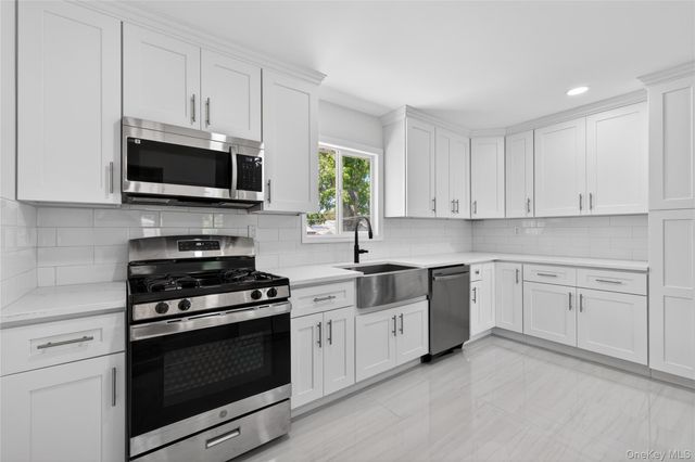 370 Chelsea Avenue, West Babylon, NY 11704