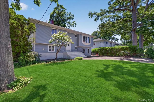 370 Chelsea Avenue, West Babylon, NY 11704