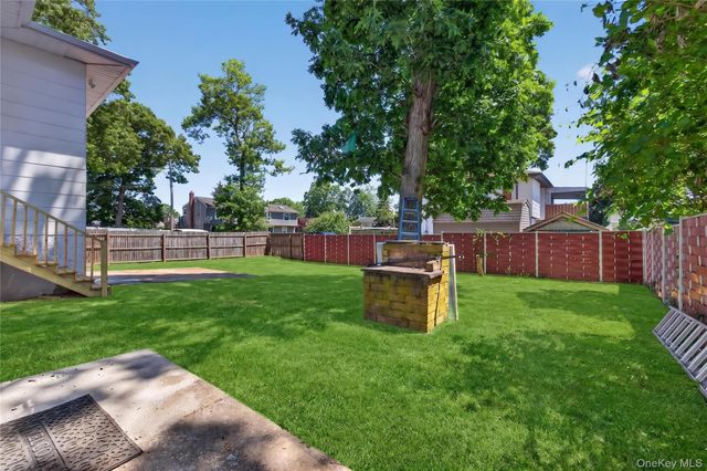 370 Chelsea Avenue, West Babylon, NY 11704