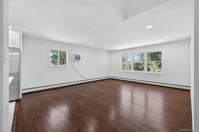 370 Chelsea Avenue, West Babylon, NY 11704