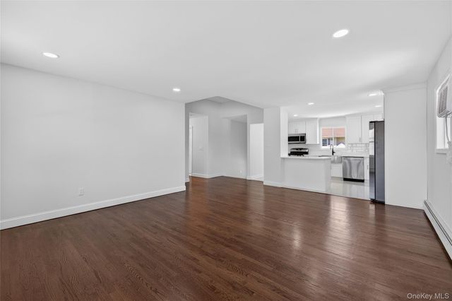 370 Chelsea Avenue, West Babylon, NY 11704