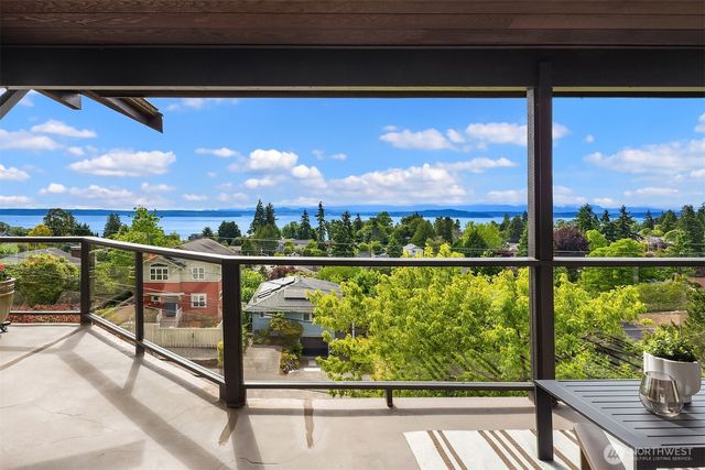 5322 47th Avenue SW, Seattle, WA 98136