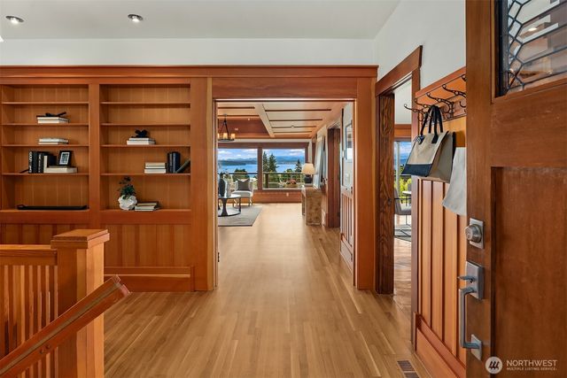 5322 47th Avenue SW, Seattle, WA 98136