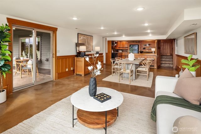 5322 47th Avenue SW, Seattle, WA 98136