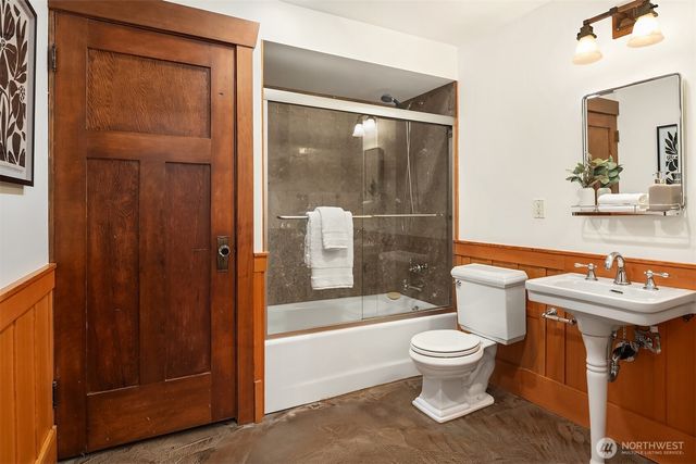 5322 47th Avenue SW, Seattle, WA 98136