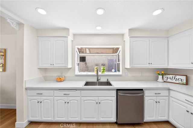 7552 Thousand Oaks, Tujunga, CA 91042