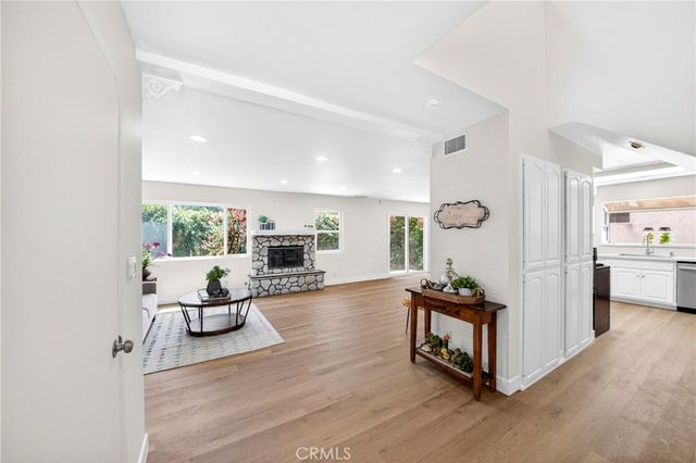 7552 Thousand Oaks, Tujunga, CA 91042