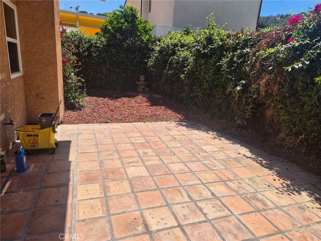 7552 Thousand Oaks, Tujunga, CA 91042