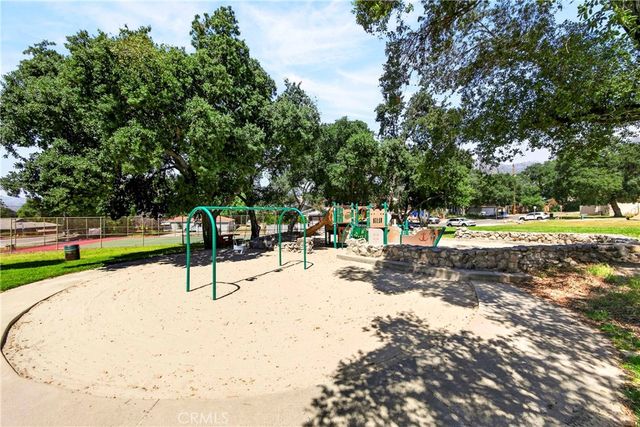 7552 Thousand Oaks, Tujunga, CA 91042