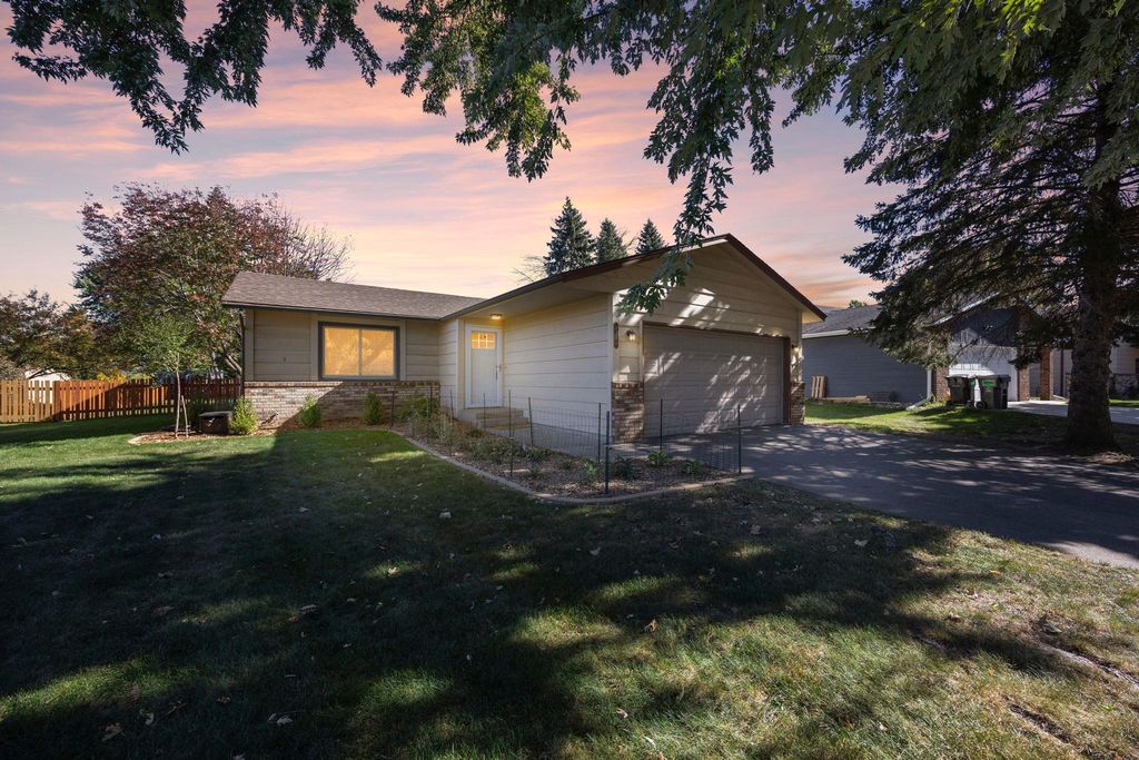 4240 Braddock Trail, Eagan, MN 55123