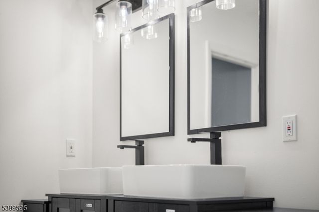 66 Silver Grove Rd, Hardyston Twp., NJ 07460