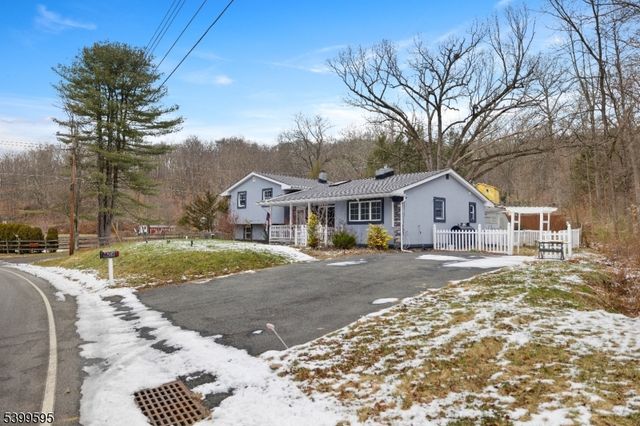 66 Silver Grove Rd, Hardyston Twp., NJ 07460