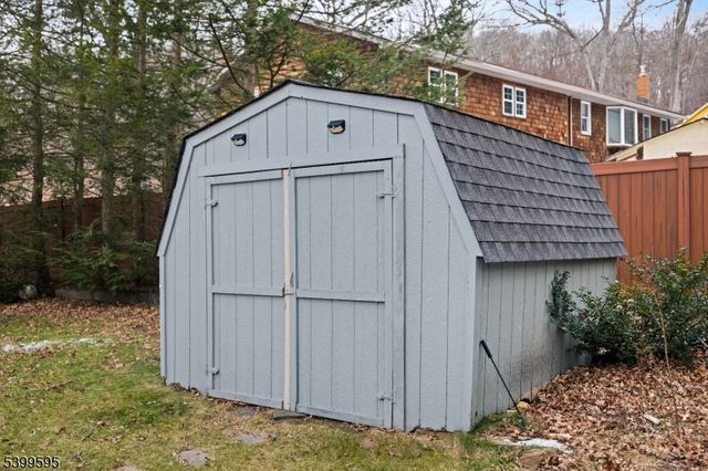 66 Silver Grove Rd, Hardyston Twp., NJ 07460