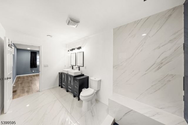 66 Silver Grove Rd, Hardyston Twp., NJ 07460