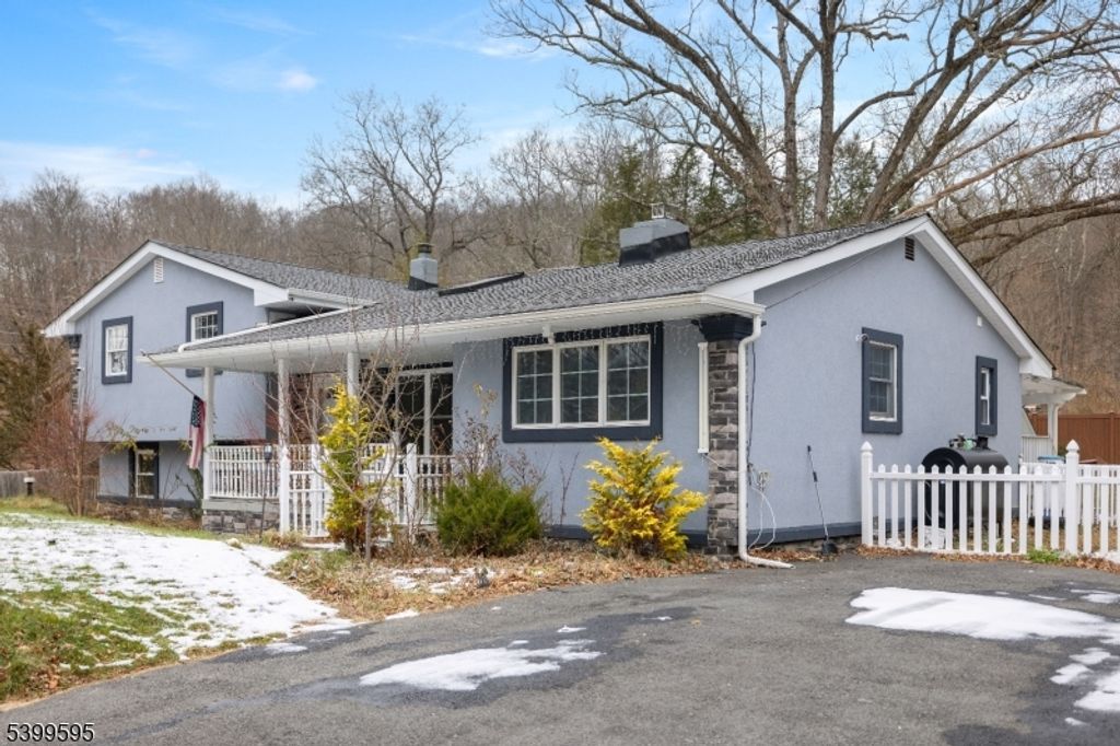 66 Silver Grove Rd, Hardyston Twp., NJ 07460