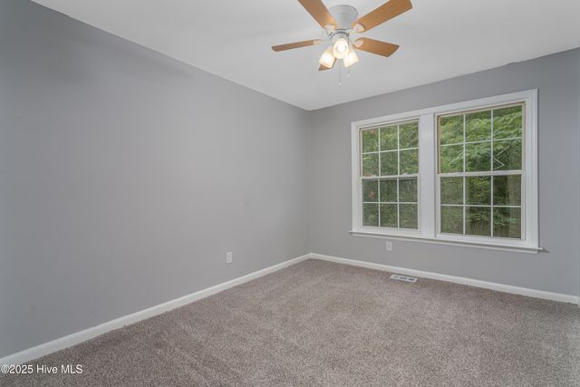 116 Long Acres Drive, Jacksonville, NC 28546