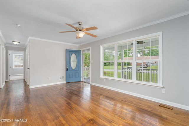 116 Long Acres Drive, Jacksonville, NC 28546