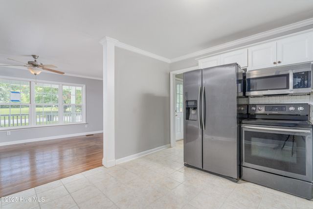 116 Long Acres Drive, Jacksonville, NC 28546