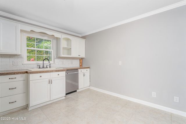 116 Long Acres Drive, Jacksonville, NC 28546