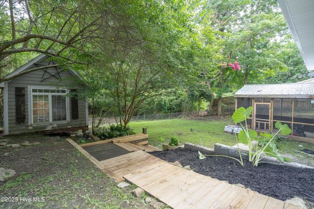 116 Long Acres Drive, Jacksonville, NC 28546