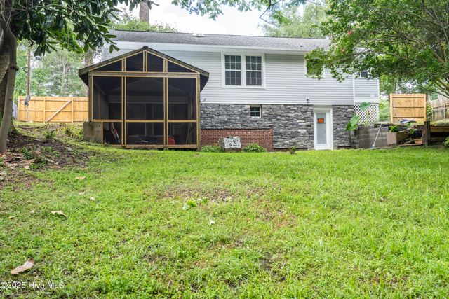 116 Long Acres Drive, Jacksonville, NC 28546