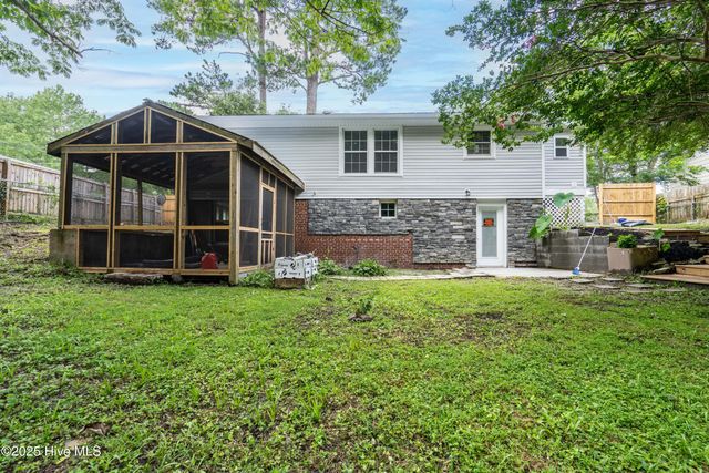 116 Long Acres Drive, Jacksonville, NC 28546