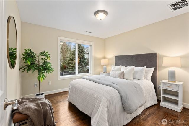 2211 204th Place NE, Sammamish, WA 98074