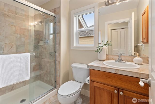 2211 204th Place NE, Sammamish, WA 98074