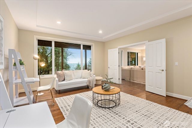 2211 204th Place NE, Sammamish, WA 98074