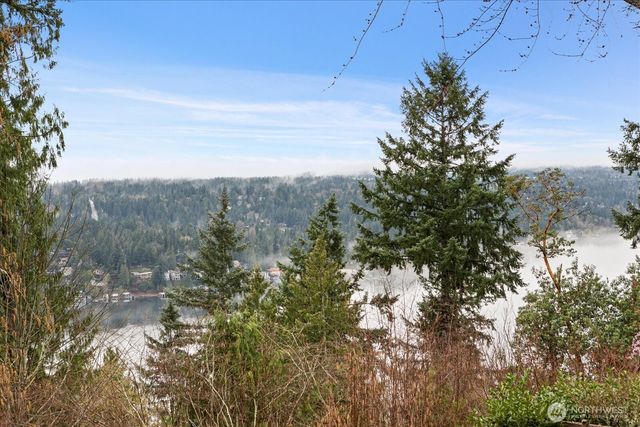 2211 204th Place NE, Sammamish, WA 98074