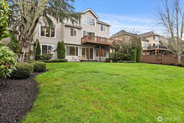 2211 204th Place NE, Sammamish, WA 98074