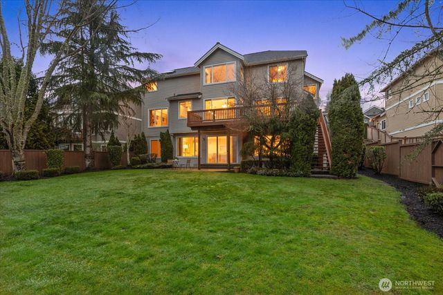 2211 204th Place NE, Sammamish, WA 98074